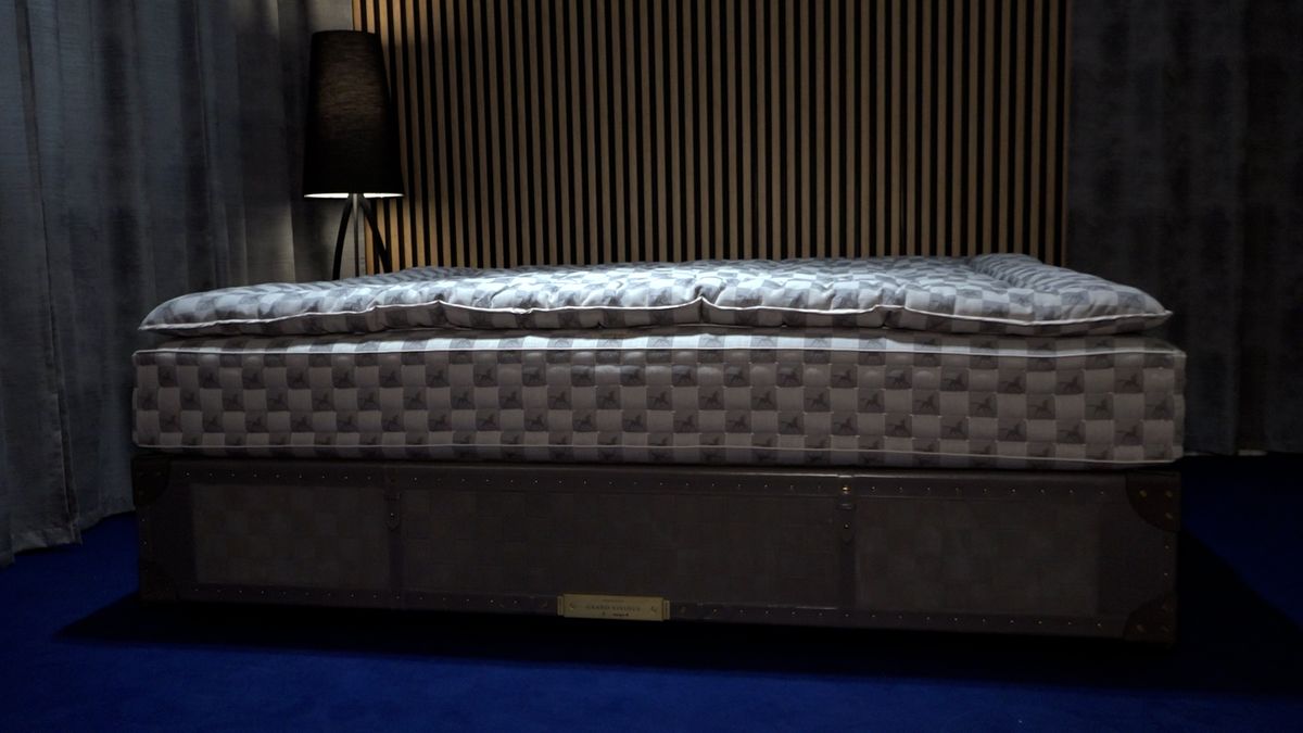 Čtrnáctimilionové spaní. Toto je nejdražší sériově vyráběná postel na světě
